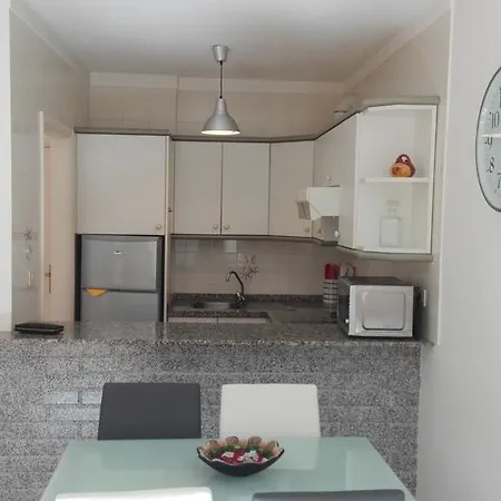 Montana Roja Apartment *