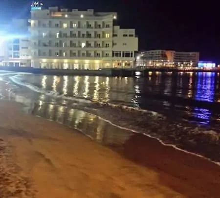 Hotel Montana Roja